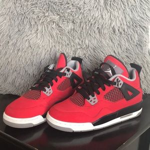 shoes 4s